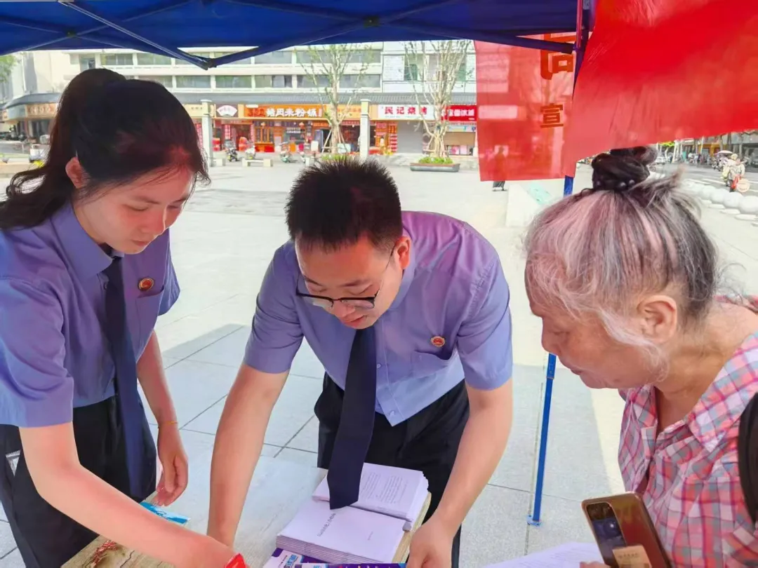 信访条例到身边，法治意识入心田